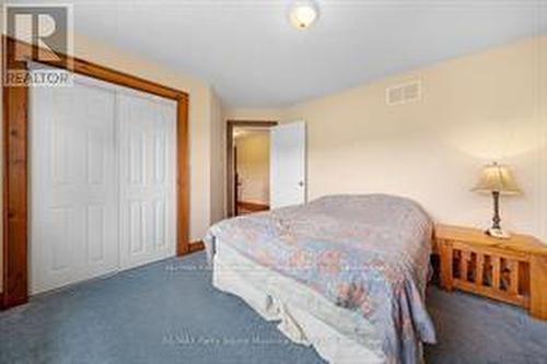 25 Cole Point Trail, Mckellar, ON - Indoor Photo Showing Bedroom