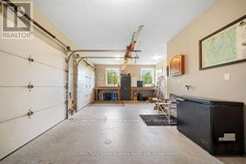 25 Cole Point Trail, Mckellar, ON - Indoor Photo Showing Garage
