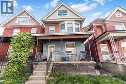 39 ARTHUR Street N  Hamilton, ON L8L 6C7