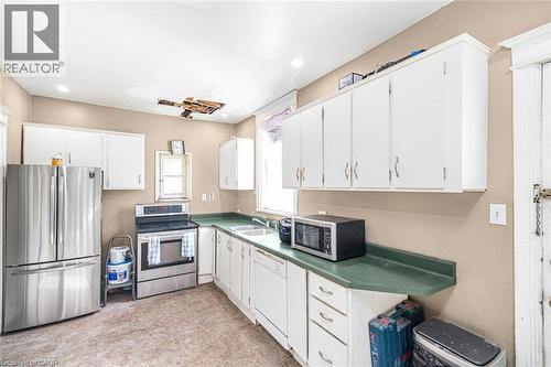 39 Arthur Avenue N, Hamilton, ON - Indoor Photo Showing Kitchen With Double Sink