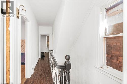 39 Arthur Avenue N, Hamilton, ON - Indoor Photo Showing Other Room