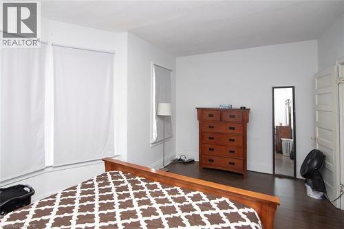 39 Arthur Avenue N, Hamilton, ON - Indoor Photo Showing Bedroom