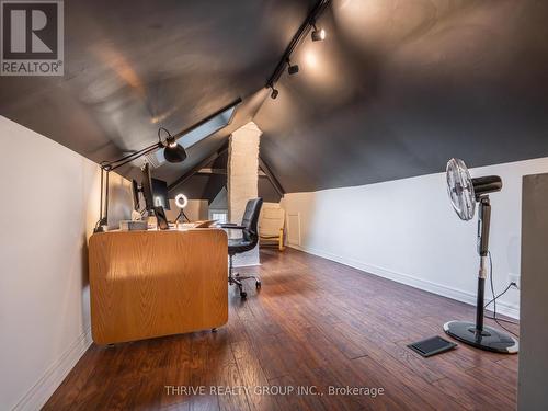 12 Arthur Street, London East (East F), ON - Indoor