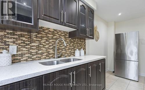 Backsplash - 77 Lowry Square, Toronto, ON - Indoor Photo Showing Kitchen With Double Sink With Upgraded Kitchen