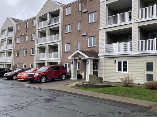 103 15 Langbrae Drive, Halifax, NS 