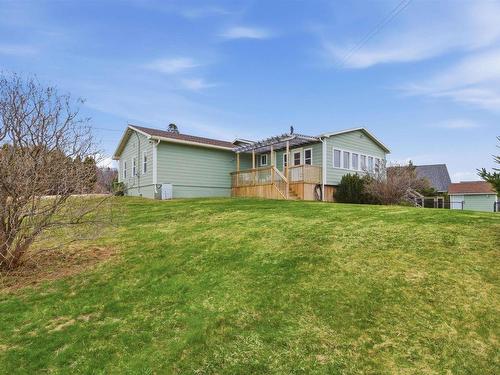 7575 Highway 329, East River Point, NS 