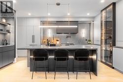 10 HEARTHWOOD GATE Whitchurch-Stouffville, ON L4A 4X1