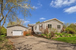 18 Rue de La Noraye  Saint-Jean-Sur-Richelieu, QC J2X 5P1