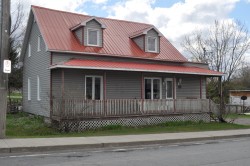 826 Rue Principale  Wickham, QC J0C 1S0