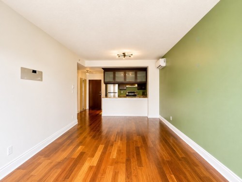Salle de lavage - 403-110 Rue Barnett, Dollard-Des-Ormeaux, QC - Indoor Photo Showing Other Room