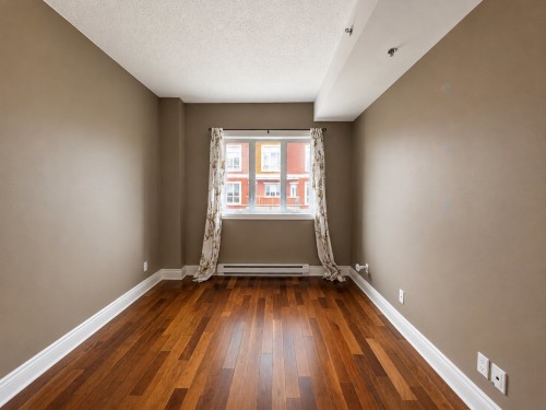 Chambre à coucher - 403-110 Rue Barnett, Dollard-Des-Ormeaux, QC - Indoor Photo Showing Other Room