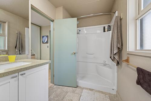 5000 Starshine Way, Merritt, BC - Indoor Photo Showing Bathroom
