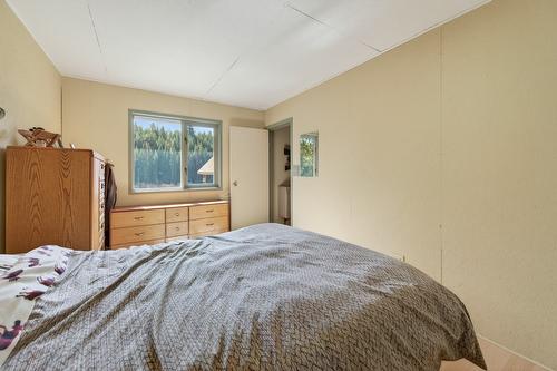 5000 Starshine Way, Merritt, BC - Indoor Photo Showing Bedroom