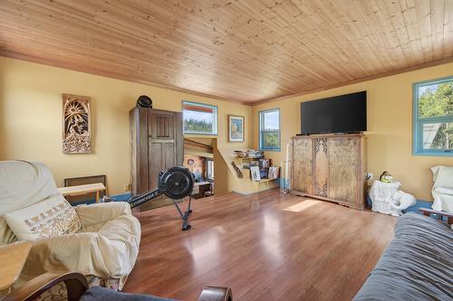 5000 Starshine Way, Merritt, BC - Indoor