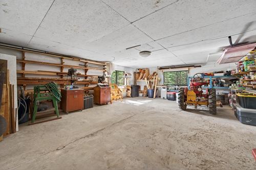 5000 Starshine Way, Merritt, BC - Indoor Photo Showing Garage