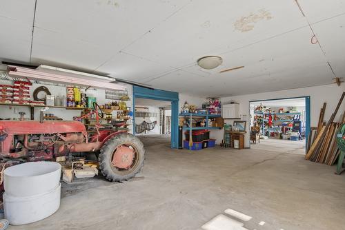 5000 Starshine Way, Merritt, BC - Indoor Photo Showing Garage