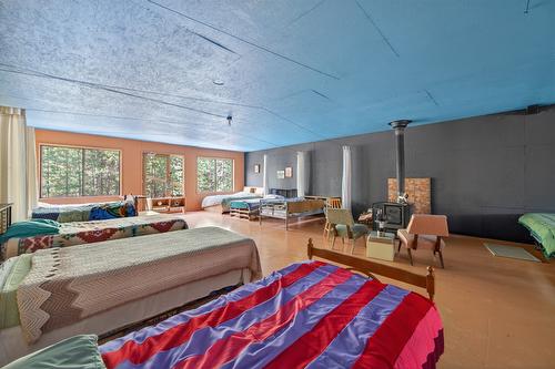 5000 Starshine Way, Merritt, BC - Indoor Photo Showing Bedroom