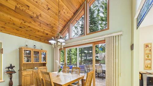 9387 Moyie Shores Estates Road, Moyie, BC - Indoor Photo Showing Dining Room