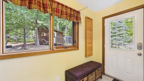 9387 Moyie Shores Estates Road, Moyie, BC - Indoor Photo Showing Other Room