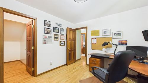 9387 Moyie Shores Estates Road, Moyie, BC - Indoor Photo Showing Office