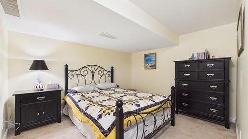 9387 Moyie Shores Estates Road, Moyie, BC - Indoor Photo Showing Bedroom