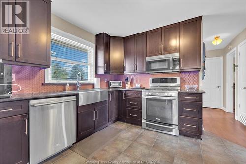 2456 Randolph, Windsor, ON - Indoor Photo Showing Kitchen