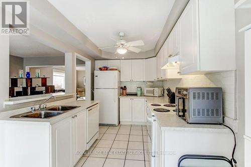 331 Ravineview Way, Oakville, ON - Indoor Photo Showing Kitchen With Double Sink