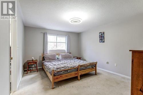331 Ravineview Way, Oakville, ON - Indoor Photo Showing Bedroom