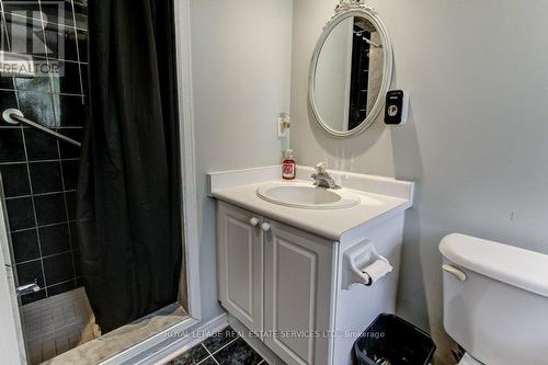 331 Ravineview Way, Oakville, ON - Indoor Photo Showing Bathroom