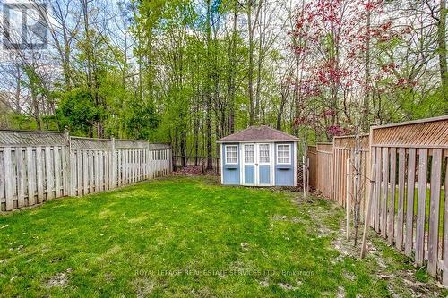 331 Ravineview Way, Oakville, ON - Outdoor