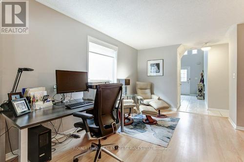 331 Ravineview Way, Oakville, ON - Indoor Photo Showing Office