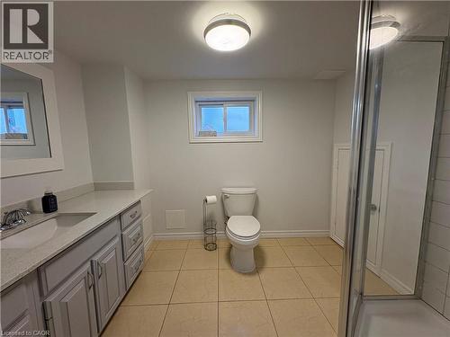 285 East 28Th Street, Hamilton, ON - Indoor Photo Showing Bathroom