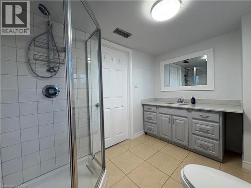 285 East 28Th Street, Hamilton, ON - Indoor Photo Showing Bathroom