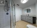 285 East 28Th Street, Hamilton, ON  - Indoor Photo Showing Bathroom 