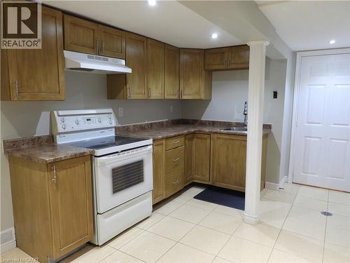 285 East 28Th Street, Hamilton, ON - Indoor Photo Showing Kitchen With Double Sink