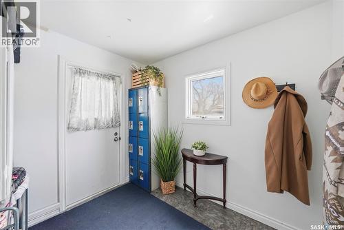 547 5Th Street E, Prince Albert, SK - Indoor