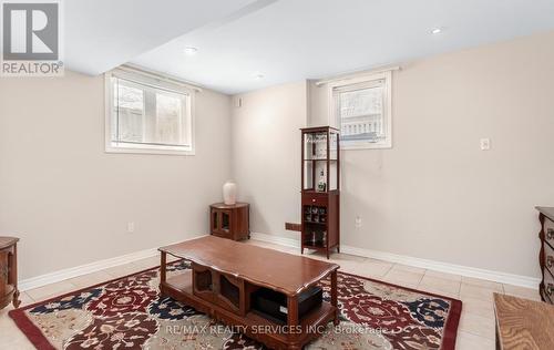 836 Avocado Crescent, Mississauga, ON - Indoor