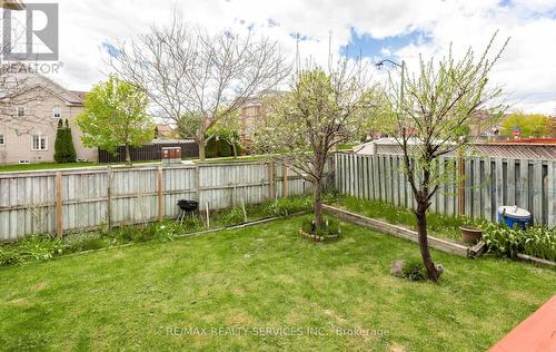 836 Avocado Crescent, Mississauga, ON - Outdoor With Backyard