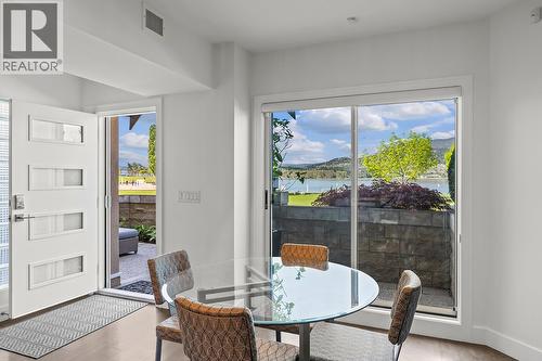 1156 Sunset Drive Unit# 123, Kelowna, BC - Indoor Photo Showing Dining Room