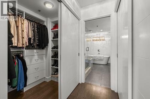 Ensuite closet - 1156 Sunset Drive Unit# 123, Kelowna, BC - Indoor With Storage
