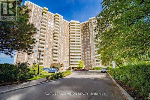 1202 - 20 EDGECLIFF GOLFWAY  Toronto, ON M3C 3A4