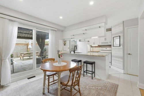 1402 Ghent Avenue, Burlington, ON - Indoor