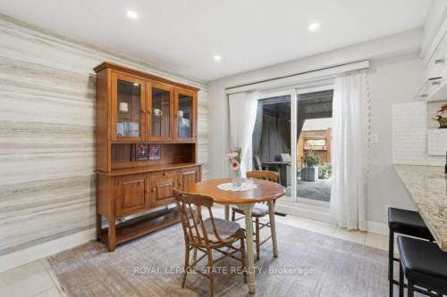 1402 Ghent Avenue, Burlington, ON - Indoor Photo Showing Dining Room