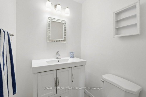 1402 Ghent Avenue, Burlington, ON - Indoor Photo Showing Bathroom