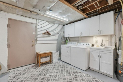 1402 Ghent Avenue, Burlington, ON - Indoor Photo Showing Laundry Room