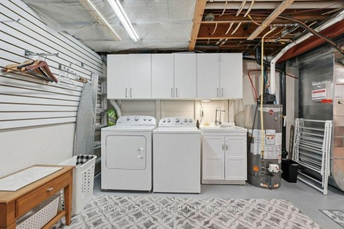 1402 Ghent Avenue, Burlington, ON - Indoor Photo Showing Laundry Room