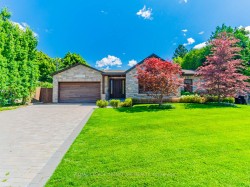 7 Blaine Drive  Toronto, ON M3B 2G3