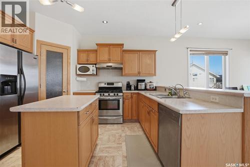 3714 Sandringham Road E, Regina, SK - Indoor Photo Showing Kitchen With Stainless Steel Kitchen With Double Sink