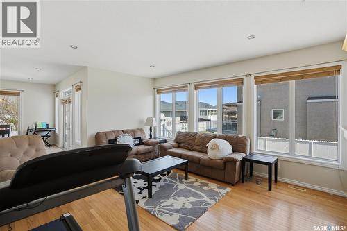 3714 Sandringham Road E, Regina, SK - Indoor Photo Showing Living Room