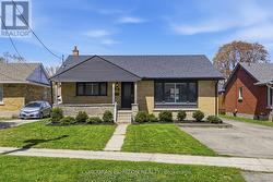 66 HEATHER AVENUE  Kitchener, ON N2B 1M1